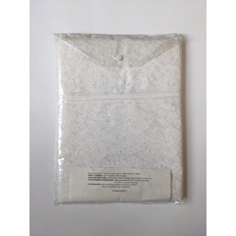 Vintage 1970's Raschel Floral Lace Tablecloth 70